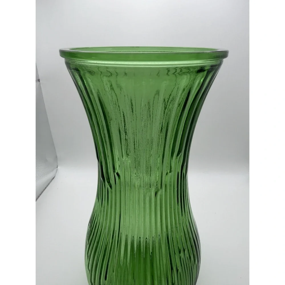 Vintage Hoosier Glass Green Ribbed Vase 4087-A 10